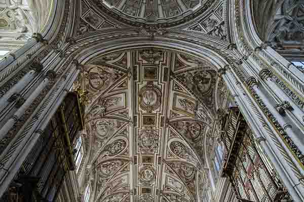 Córdoba 070 - Mezquita Catedral - interior - coro.jpg